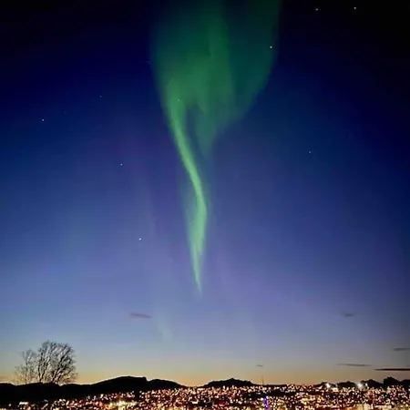 Lägenhet Cosy Near Cable Car And The Arctic Cathedral